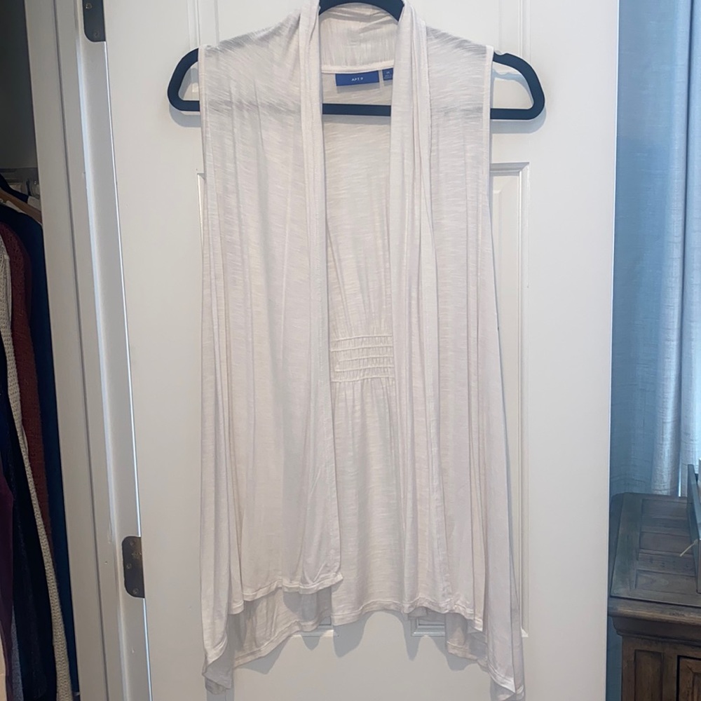 NWT Apt. 9 Sleeveless Cardigan